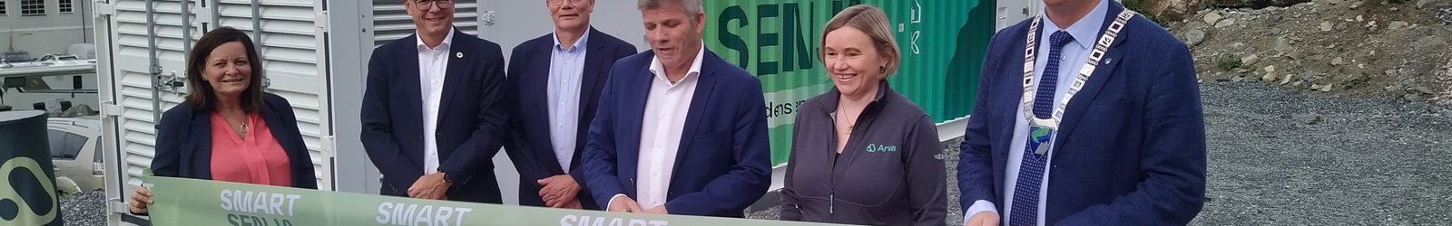 Fiskeriministeren klippet snora og åpnet batteriene